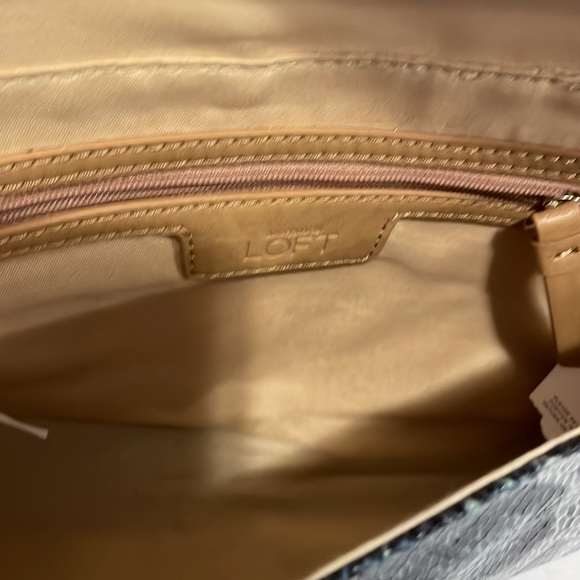 NWT Ann Taylor Loft Clutch - Picture 5 of 5